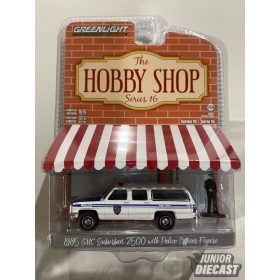   Greenlight 1985 GMC Suburban 2500 – New York City Transit Police Department with Police Officer Figure