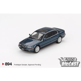 Mini GT 1:64 BMW 750 IL (E39) SORRENTO BLUE METALLIC 1998