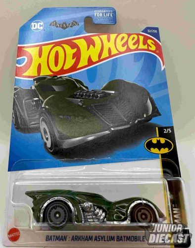 Hot Wheels Batman: Arkham Asyluma Batmobile