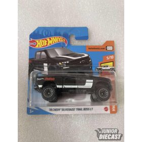 Hot Wheels '19 Chevy Silverado Trail Boss LT