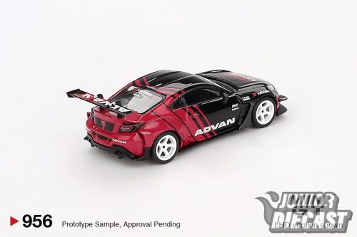 MINI GT TOYOTA GR86 HKS TYPE R ADVAN TOKYO AUTO SALON 2022 #956 (dobozos)