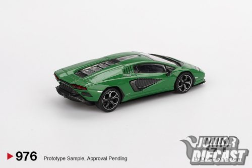 Mini GT LAMBORGHINI COUNTACH LPI 800- 4 VERDE MEDIO 2022