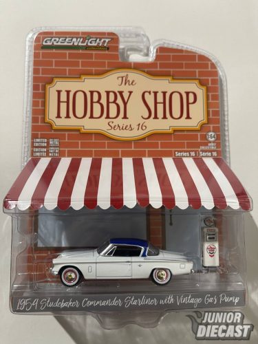 Greenlight 1954 Studebaker Commander Starliner with Vintage Wayne 505 Gas Pump
