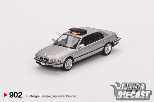 Mini GT BMW 750 IL  (angol kártya)