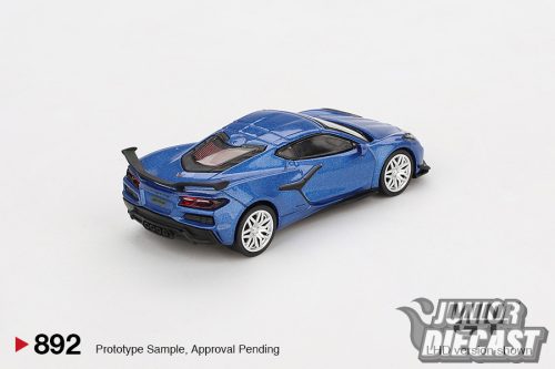 MINI GT 1:64 CHEVROLET CORVETTE C8 Z06 ELKHART LAKE BLUE METALLIC 2023 #892
