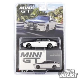Mini GT BMW I7 XDRIVE60 ALPINE FEHÉR - BLACK SAPPHIRE 2024