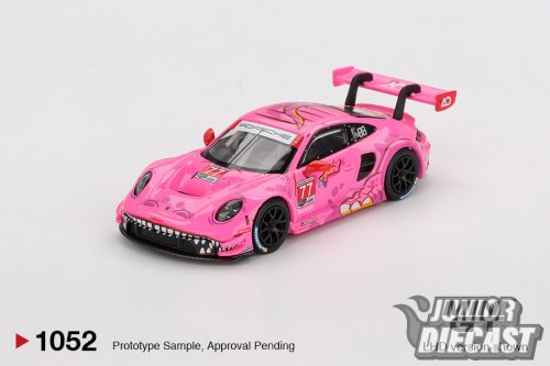 (Előrendelés) Mini GT PORSCHE 911 (992) GT3 R #77 AO RACING ROAD AMERICA 2024 (bliszteres)