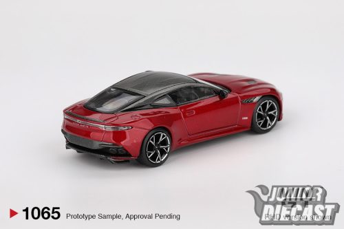 Mini GT ASTON MARTIN DBS HYPER RED 2023 (dobozos)