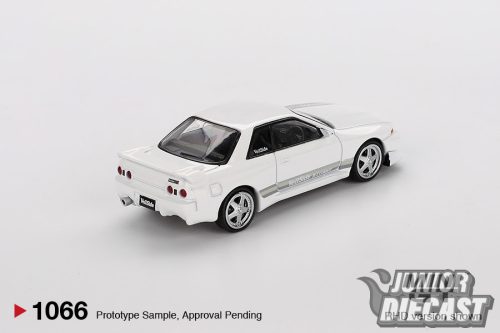 Mini GT NISSAN SKYLINE GT-R (R32) VEILSIDE COMBAT C-I WHITE 2011 