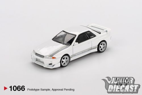 (Előrendelés) Mini GT NISSAN SKYLINE GT-R (R32) VEILSIDE COMBAT C-I WHITE 2011 (dobozos)