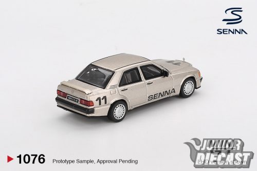 Mini GT MERCEDES-BENZ 190E 2.3-16 #11 AYRTON SENNA W/ FIGURE RACE OF CHAMPIONS 1984 (dobozos)