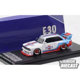 Street Weapon BMW E30 *Martini*