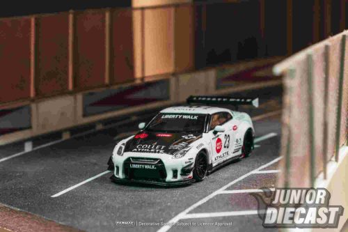(Előrendelés) Tarmac 1:64 NISSAN GT-R (R35) LB WORKS TYPE 2 WHITE ATHLETE X COLLET IN A LB LIMITED TIN CAN 2025