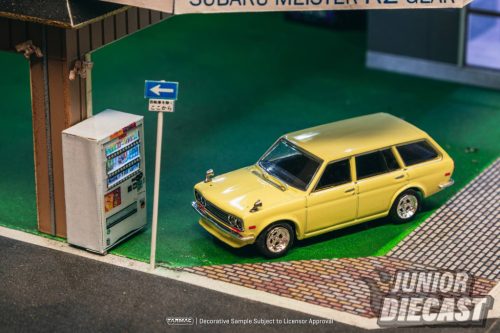 (Előrendelés) Tarmac DATSUN 510 BLUEBIRD WAGON  YELLOW 1973 (dobozos--Chase esély)
