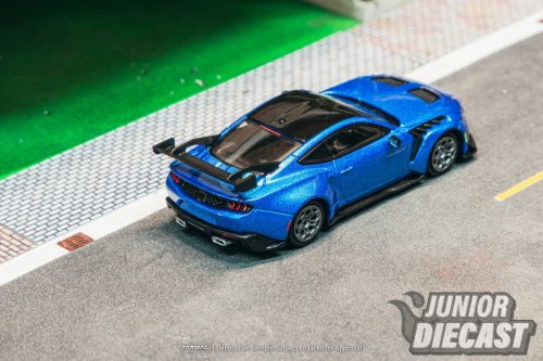 (Előrendelés) Tarmac FORD MUSTANG GTD BLUE (dobozos-chase esély)