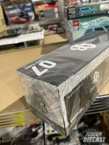 Tarmac Mitsubishi Fuso Super Great *LB-TRUCKS* (sérült csomagolás)